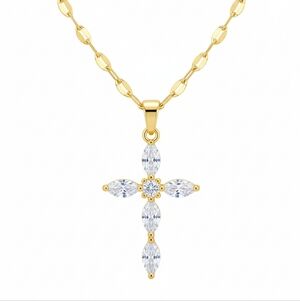 🆕️ Elegant Gold Cross Pendant Necklace